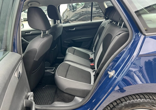 Skoda Fabia cena 36900 przebieg: 126710, rok produkcji 2018 z Obrzycko małe 254
